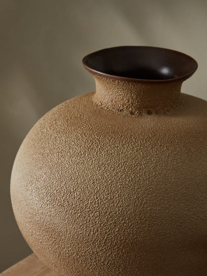 Round Vase